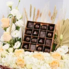 basket-of-flowers-and-belgian-chocolates_3